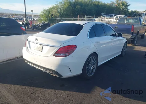 2016 Mercedes-Benz C 300 Luxury/Sport из США, поврежденный, VIN 55SWF4JB8GU122549